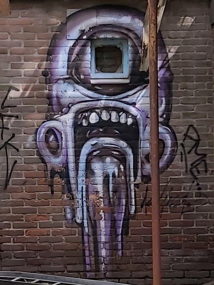 Street art on Tramkade