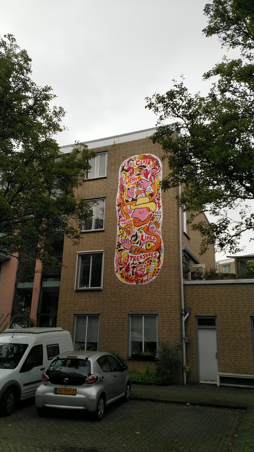 Street art on Sint Lucasstraat